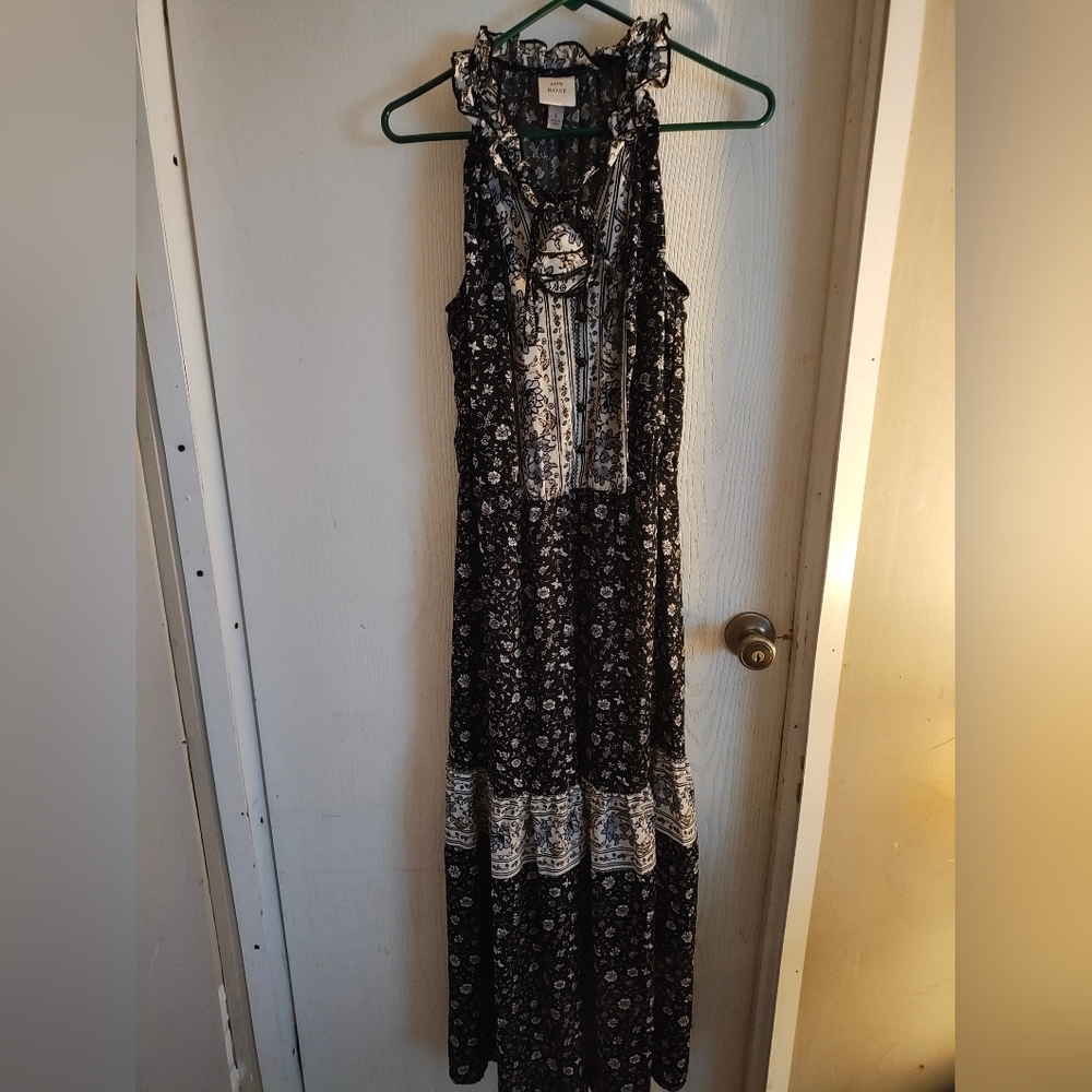 Knox Rose Black and White Floral Maxi Dress